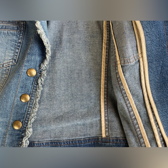 Classiques Entier Women’s Small Denim Raw Hem Snap Denim Blazer Jacket - Picture 6 of 15